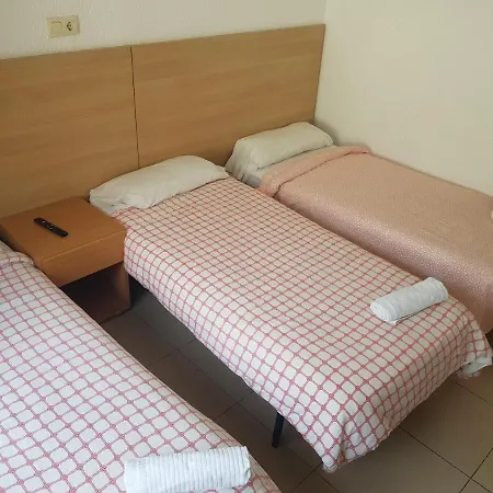 Hostal Mozaik Lloret-3